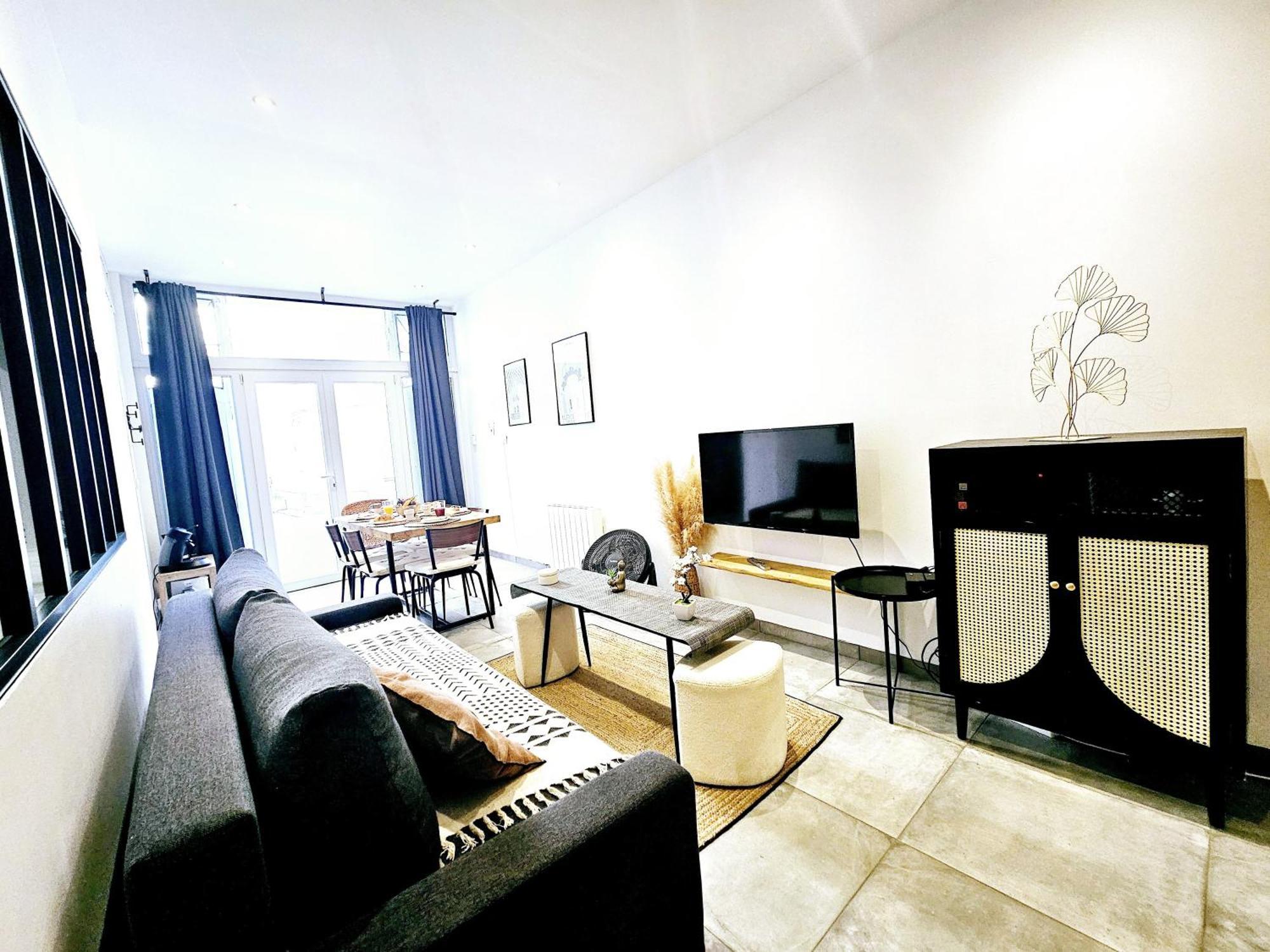 Refuge Urbain - Ideal Pro, Familles & Amis - Le Calme En Hypercentre - Wifi Haut Debit - Netflix - Machine A Laver - Gare, Cathedrale, Commerces, Restaurants & Transports En Commun A Moins De 10 Minutes A Pied Reims Eksteriør billede